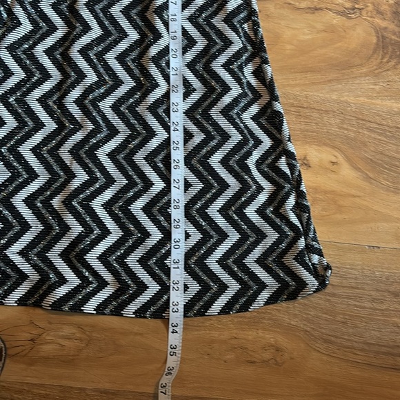 Candie's Black and White Zigzag Dress - Picture 10 of 11